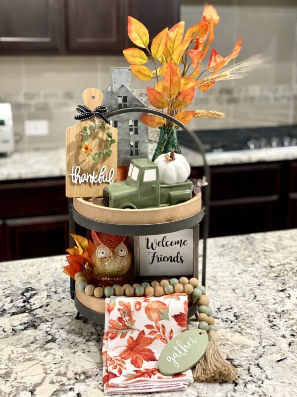 "Welcome Friends" Decor Set